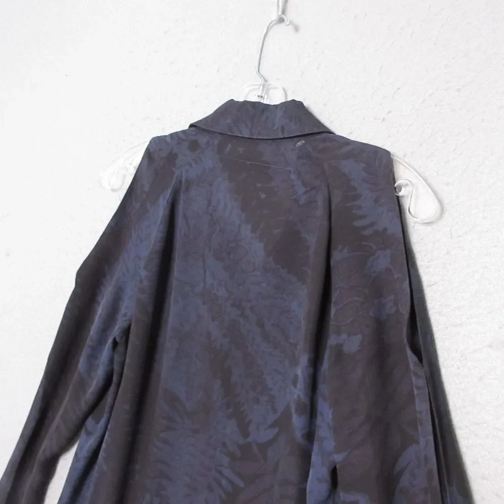 Raquel Allerga Top 1 or‎ Medium Silk Split Slv Contemporary Luxury Button